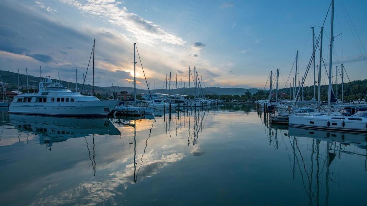 Floating House Hurrea Villa Portoroz Bagian luar foto