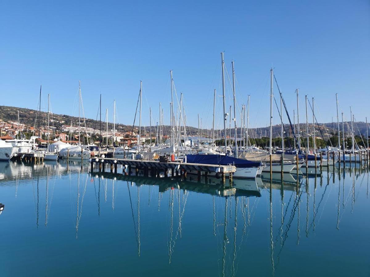 Floating House Hurrea Villa Portoroz Bagian luar foto